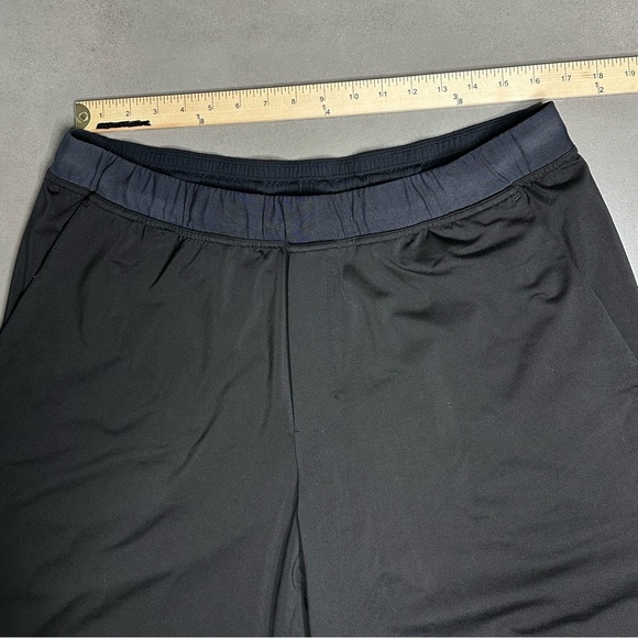 Lululemon 10” Linerless Black Athletic Shorts - XL - Picture 6 of 9